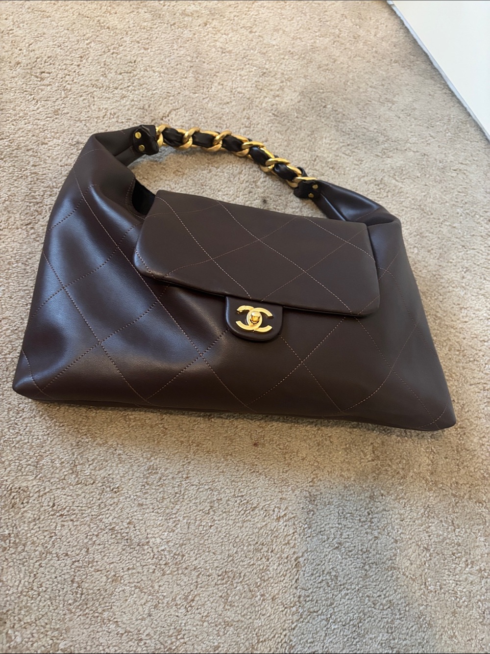 UNBRANDED Dark Brown Quilted Leather Shoulder Bag with Gold Chain - Picture 2 of 9